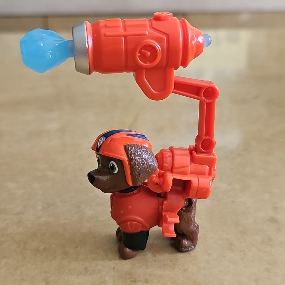 Paw Patrol‎ Zuma Action Figure with Orange Water Cannon